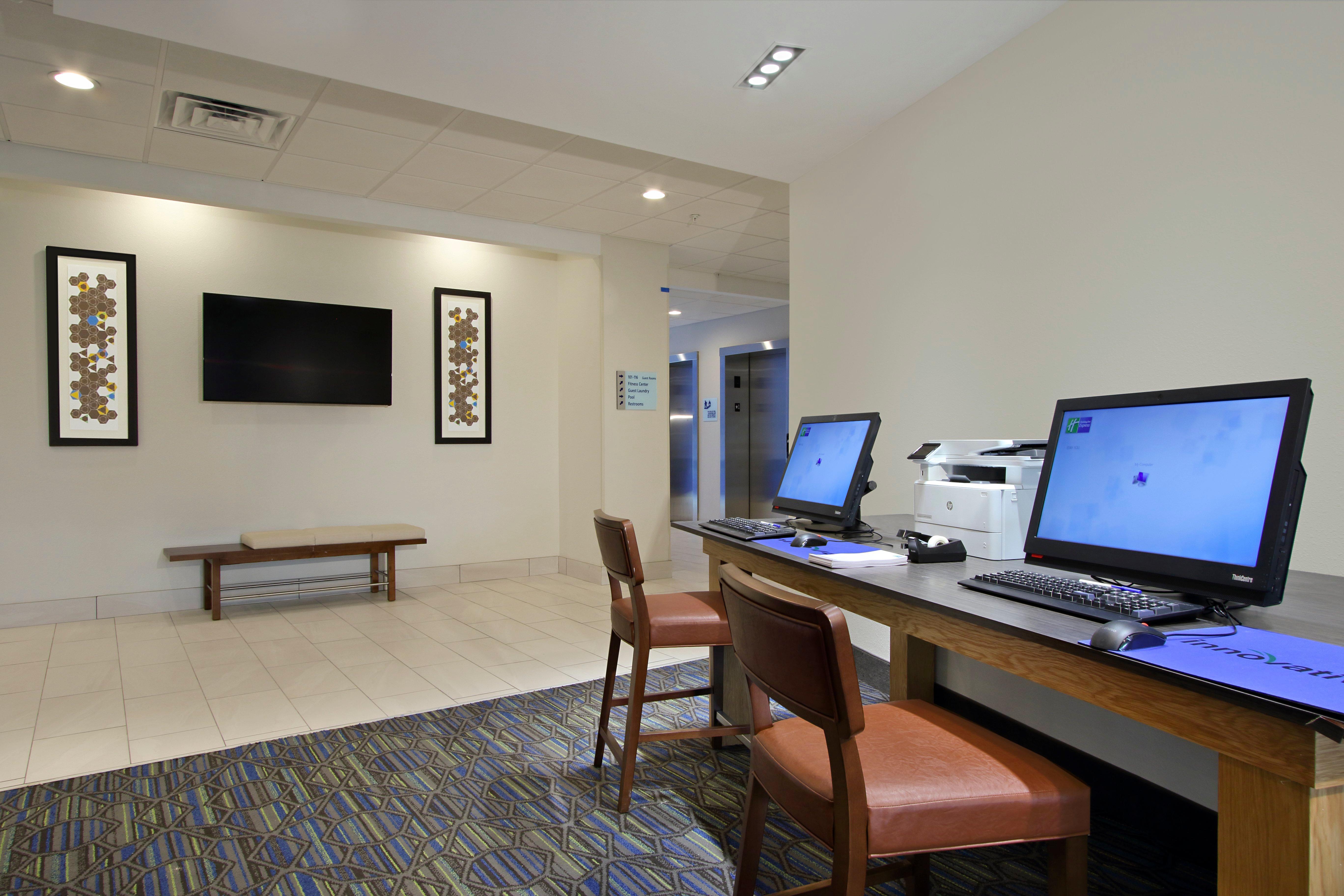 Holiday Inn Express & Suites Columbus North By Ihg Eksteriør billede