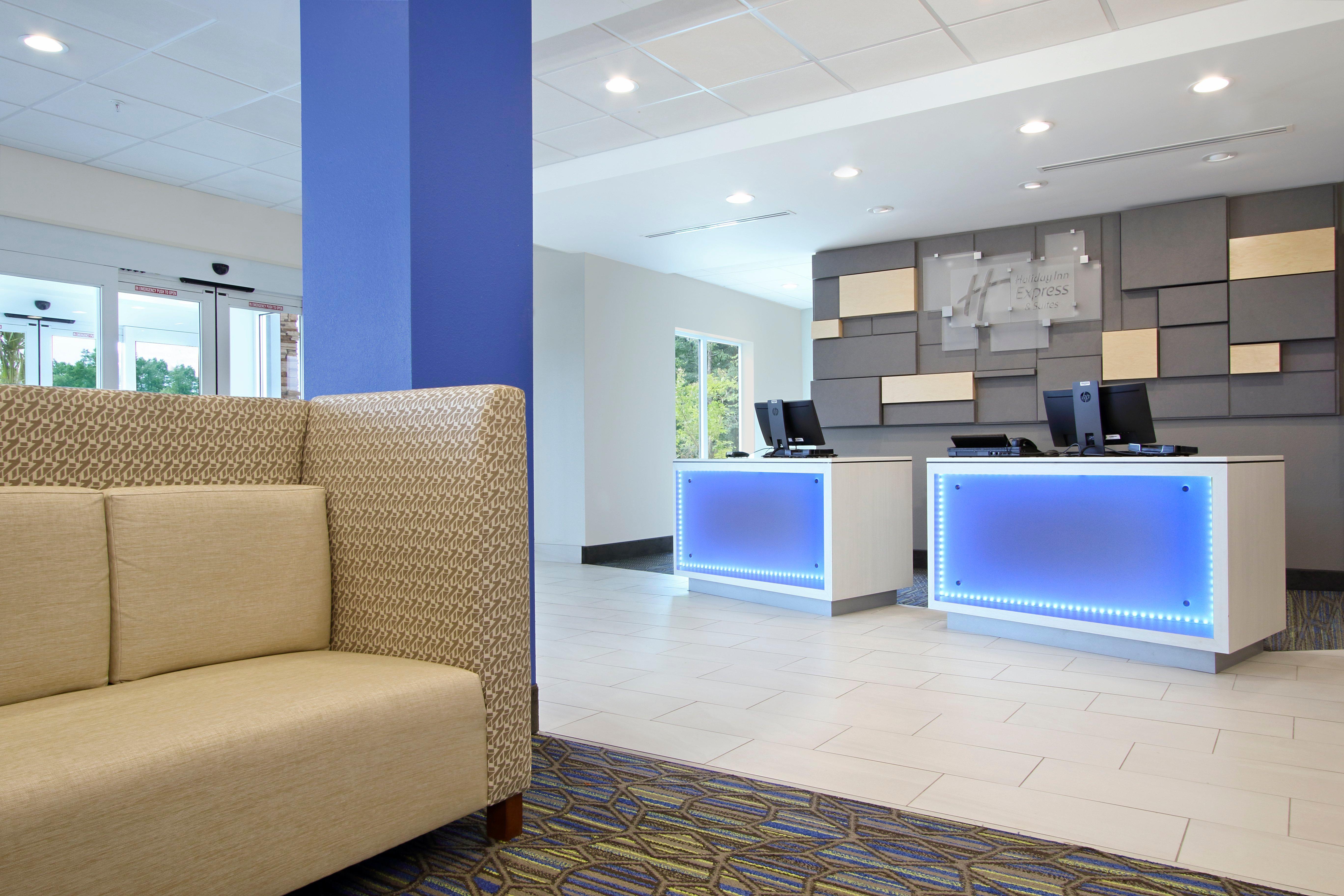 Holiday Inn Express & Suites Columbus North By Ihg Eksteriør billede