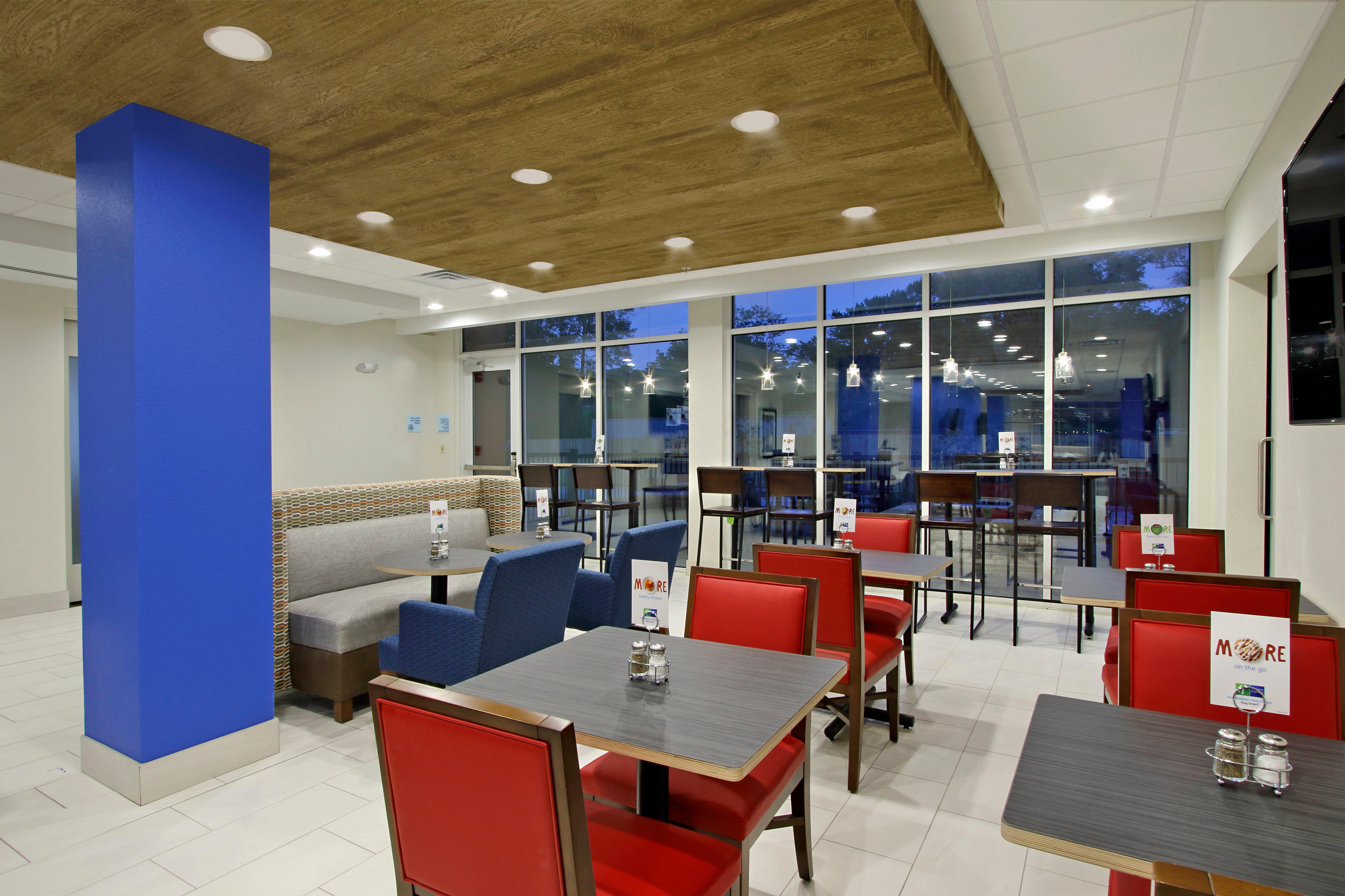 Holiday Inn Express & Suites Columbus North By Ihg Eksteriør billede